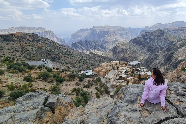 Muscat: 3-Day Oman Highlights Tour – Beach, Desert, Mountain