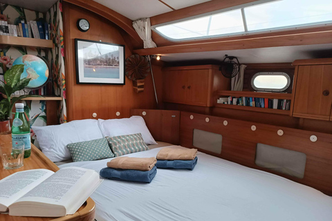 Fiji: Private Sailing Yacht Charter with Activities