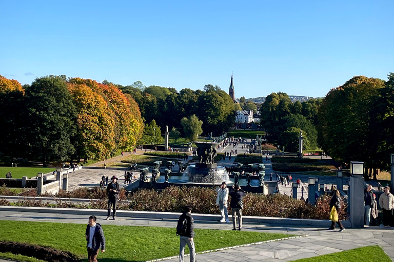 Oslo: tour guidato a piedi del Parco VigelandOslo: tour guidato a piedi nel Parco Vigeland