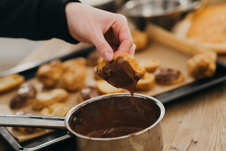 Liverpool: Afternoon Tea Baking Class