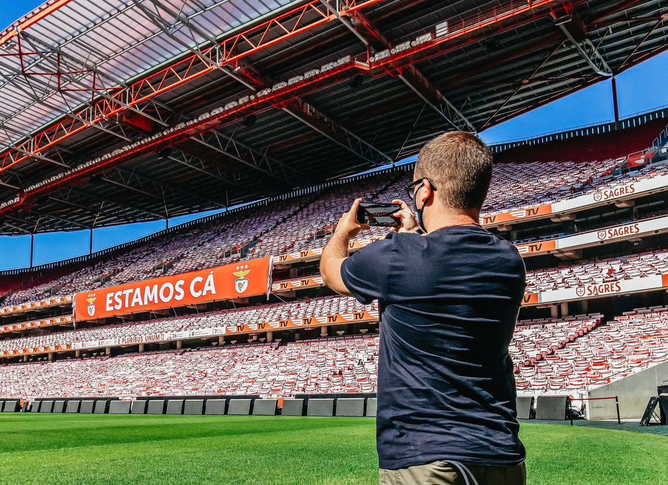 Lissabon: Luz Stadium Tour & SL Benfica Museum billet m/Scarf