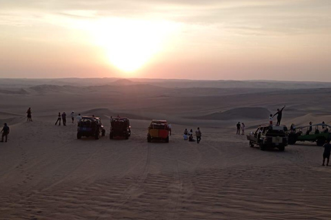 Från Ica eller Huacachina: Buggy- och sandboardtur vid solnedgångenFrån Ica eller Huacachina: Privat solnedgångstur med buggy och sandboarding.