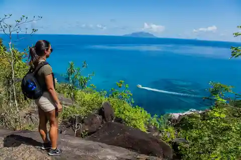 Depuis Mahé : Promenade guidée sur le sentier de la nature jusqu'à la plage d'Anse Major