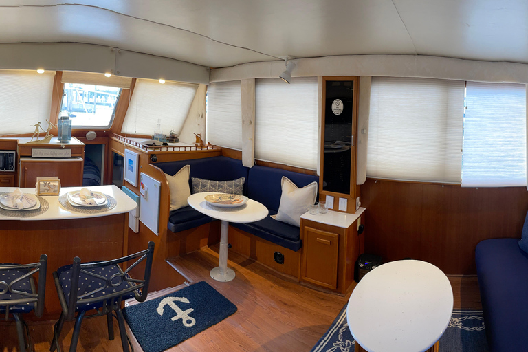 Miami : Dîner-croisière privé pour 2 personnes sur un yacht.