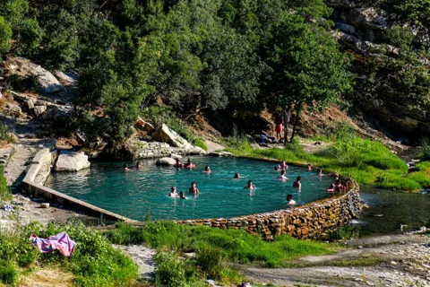 Von Tirana/Durres/: Permet, Thermalbäder & Canyon