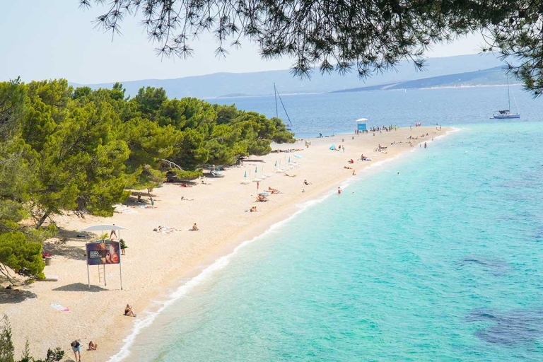 Excursión Privada en Lancha Rápida por la Isla de Brač desde Split y Trogir