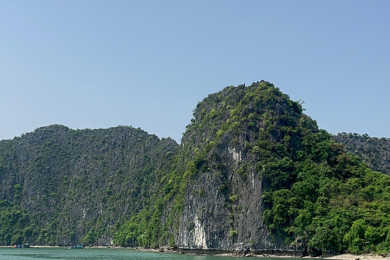 2-tägige Ha Long Bay Island Cruise Tour mit einem 3-Sterne-Kreuzfahrtschiff