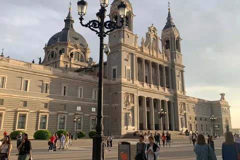 Tour de lo más destacado de la ciudad de Madrid + Visita al Museo del Prado/Reina Sofía