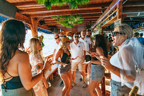 Palma de Majorque : fête en bateau tout compris pendant la journéePalma de Majorque : excursion en bateau tout compris