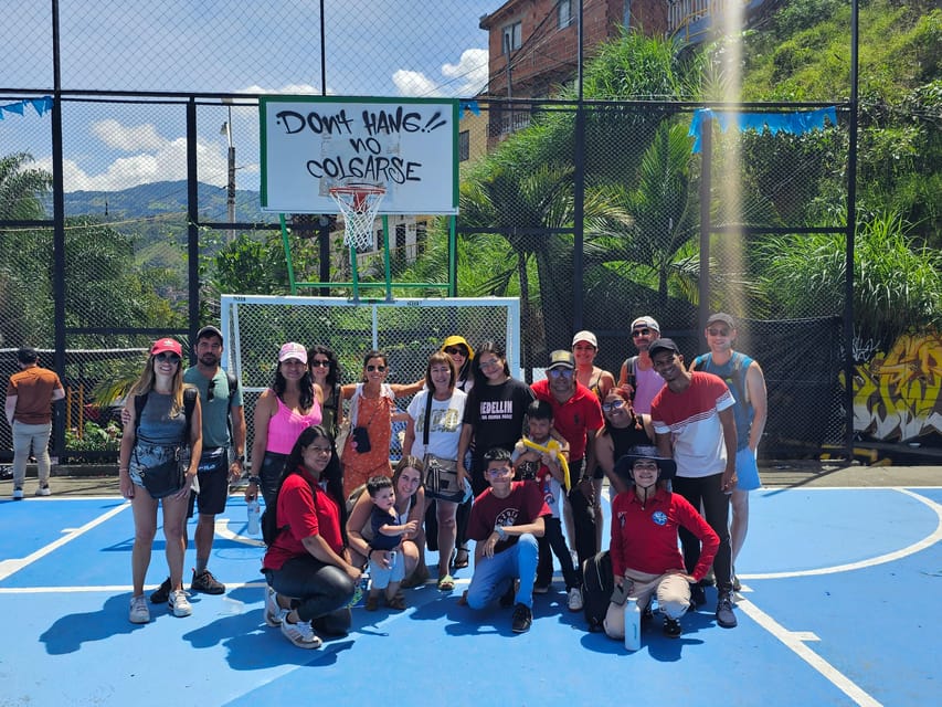 Graffiti Tour Comuna Und Seilbahn Von Einheimischen F Hrern Gemacht