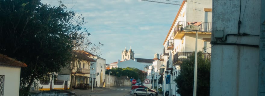 Nazaré : visite à pied guidée et récits locaux