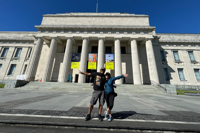Auckland Sunrise Tour: Mount Eden Summit & Morning Views
