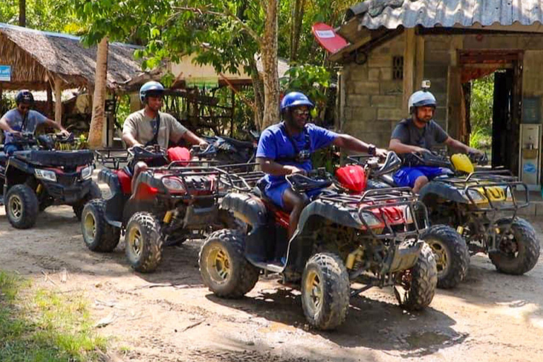 Phuket/Phang Nga: Excursión en quad, tirolina, rafting y cascada