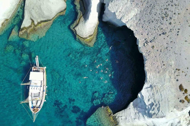 Naxos: Rina Cave & Koufonisia Full-Day Cruise with BBQ