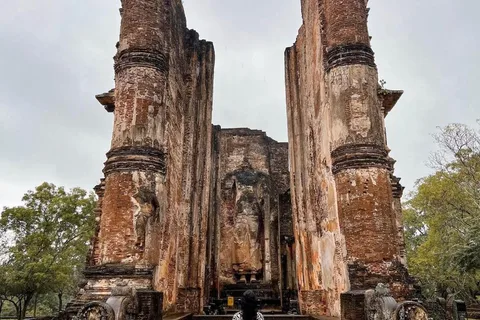 From Sigiriya :Polonnaruwa Ancient City Tour/Day Tour