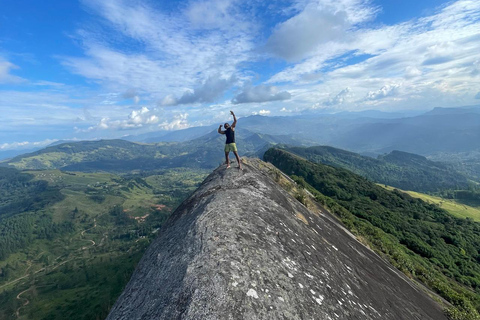 Kandy: Hanthana Lizard’s Back Hike