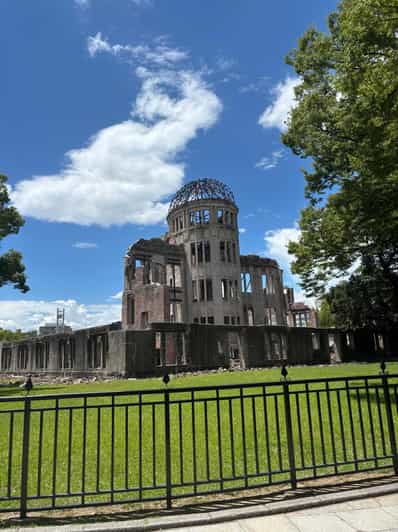 Hiroshima Day Trip from Osaka by Shinkansen:Peace & history