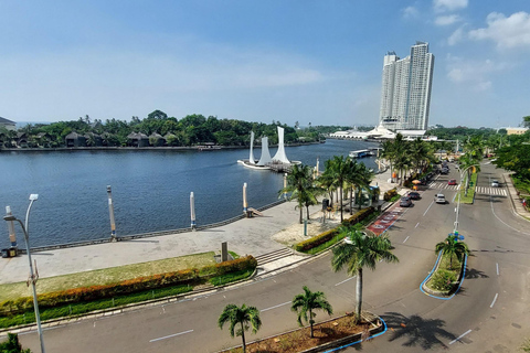 Jakarta: Private Car Charter with Professional Driver by Van