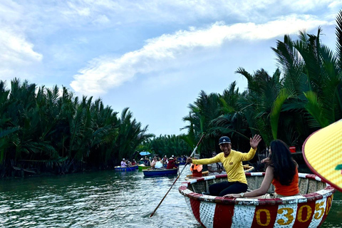 Hoi An: Passeio de barco ao pôr do sol no rio e passeio de barco com cestos