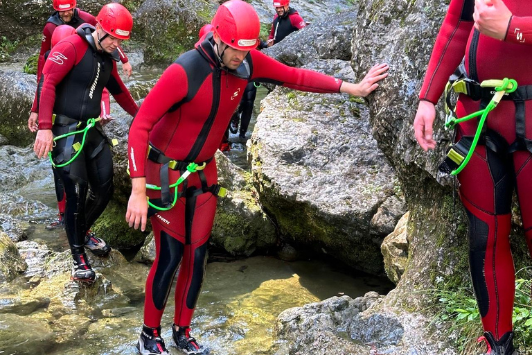 Wiestal: Canyoning in der Almbachklamm - Swiss Cheese Tour