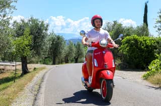 Vespa-Tour durch Fiesole und die Hügel von Florenz mit Olivenölverkostung