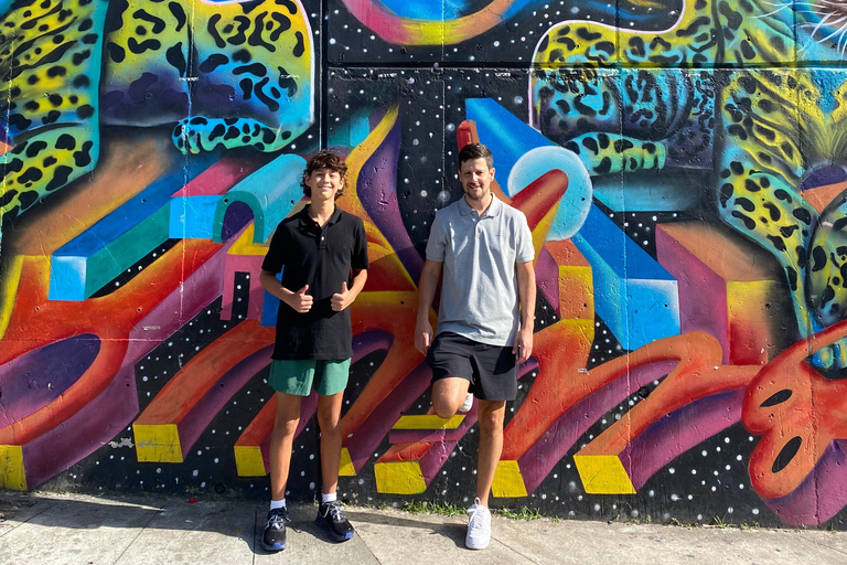 City Tour + Comuna 13 Medellín: Plaza Botero, Metro Cable, Pueblito Paisa. City Tour + Comuna 13 Medellín: Plaza Botero, cable car, Pueblito Paisa.