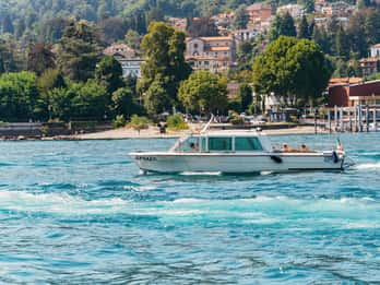 Stresa: 3 Borromean Islands Hop-On Hop-Off Boat Tour