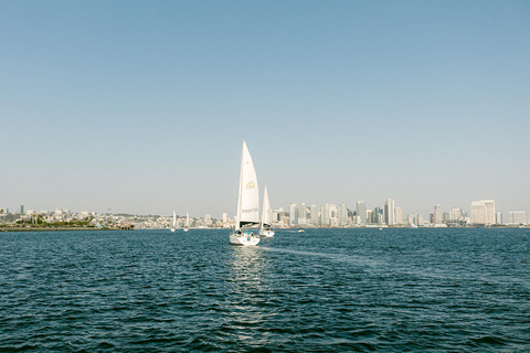 San Diego: Koppla av på en lyxsegling på morgonen, dagen eller solnedgångenAllmän 2-timmars morgonsegling