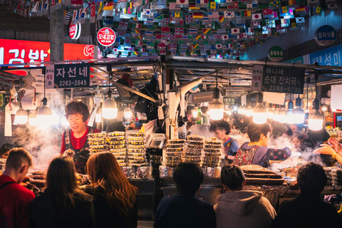 Aventure culinaire authentique unique au marché de GwangjangVisite culinaire à pied en petit groupe