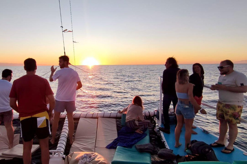 لاس بالماس: قارب الحفلات البركانية