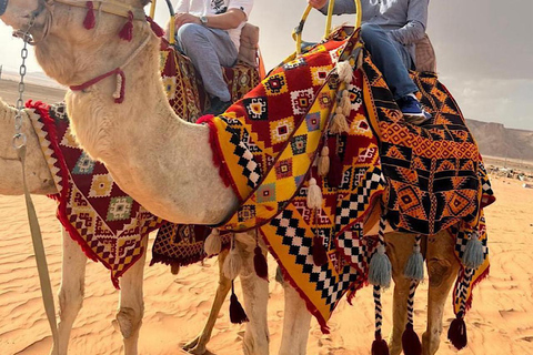 Riyadh: Red Sands Dunes Tour with Camel Ride & Snacks