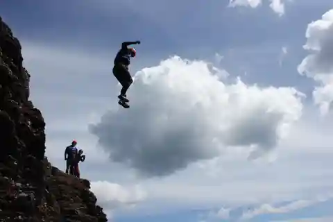 Torquay: Coasteering 5* Geopark Tour w Torquay