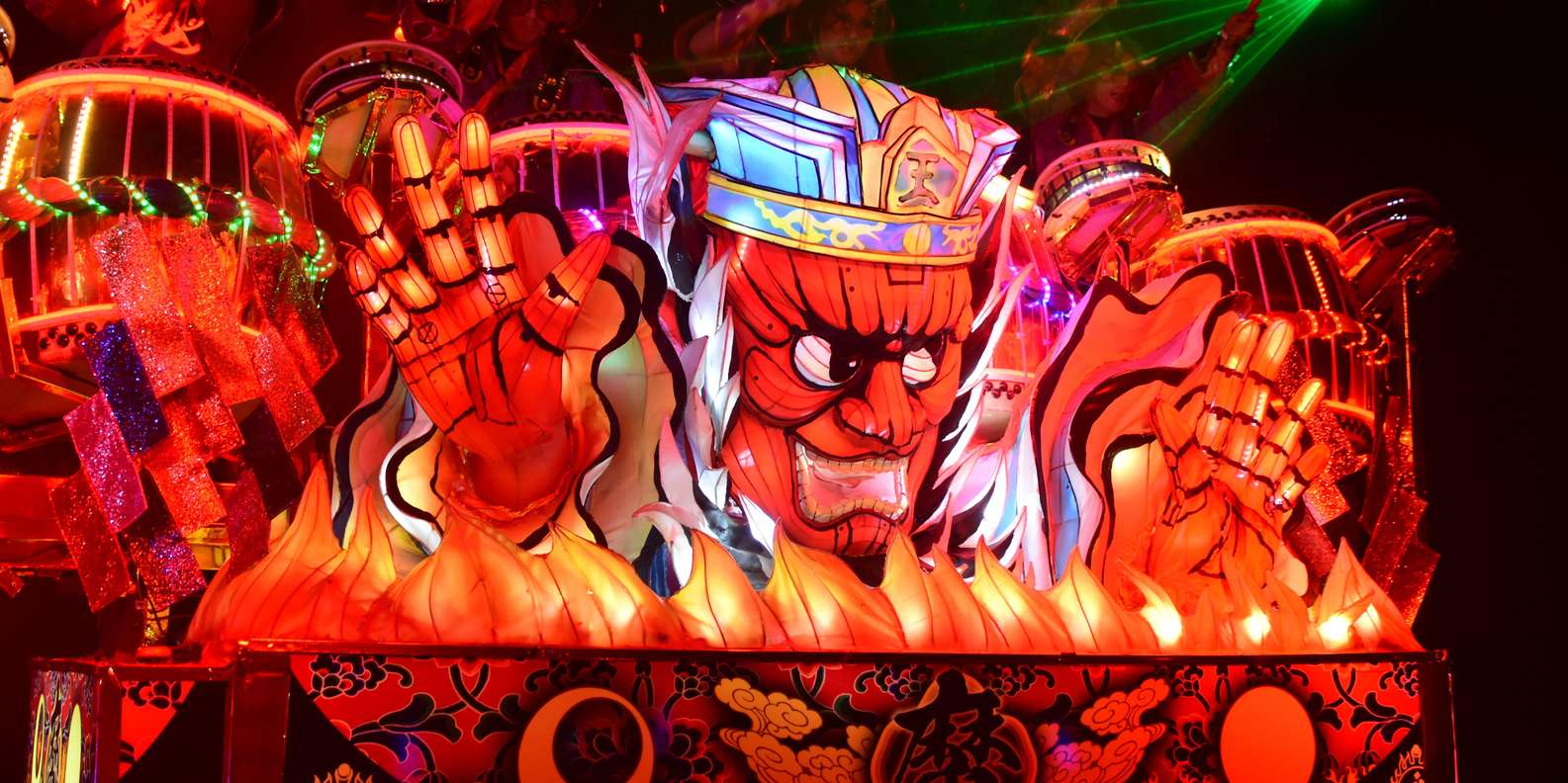 Tokyo: Legendary Light and Sound Show with Meal and Drinks