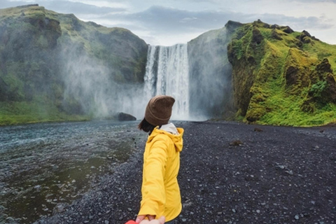 Reykjavík: Gletscherlagune, Diamant- &amp; Schwarzer Strand auf Chinesisch钻石沙滩&amp;冰河湖一日游（从您选择的指定地点接送）