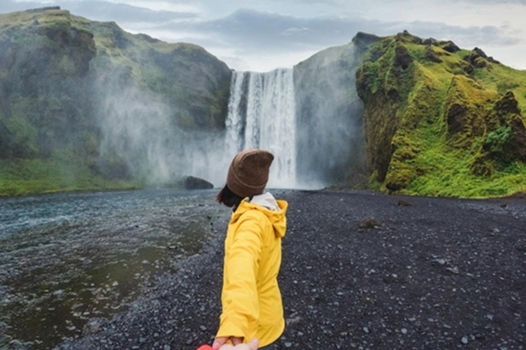 Reykjavík: Gletscherlagune, Diamant- &amp; Schwarzer Strand auf Chinesisch钻石沙滩&amp;冰河湖一日游（从您选择的指定地点接送）
