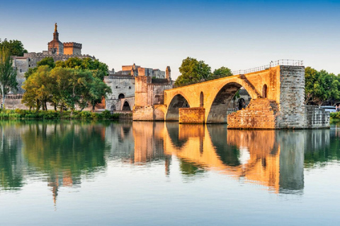 From Paris: 7-Day Avignon, Barcelona, and Bordeaux Tour