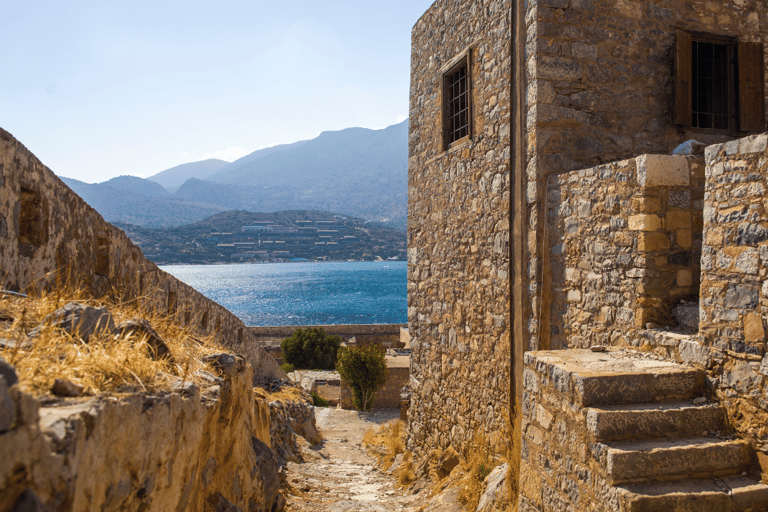 From Heraklion: Spinalonga All-Inclusive BBQ Cruise & Guide Italian Language