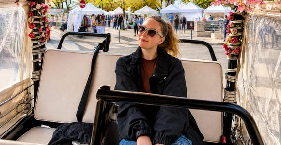 Lisbon: Guided Sightseeing Tour by Tuk Tuk