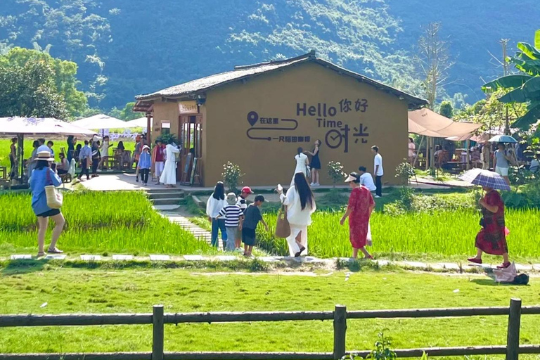 Guilin: Reed Flute Cave & Yangshuo Rafting Private Day Tour Guilin: Reed Flute Cave and Yangshuo Rafting No Tour Guide