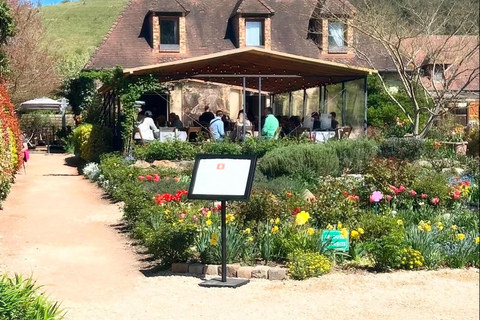 Gardens of Monet & The Old Mill: Giverny and Vernon Tour