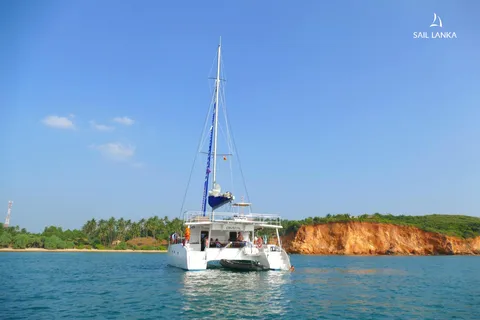 Zeil Lanka Charter - Walvistour Cruises