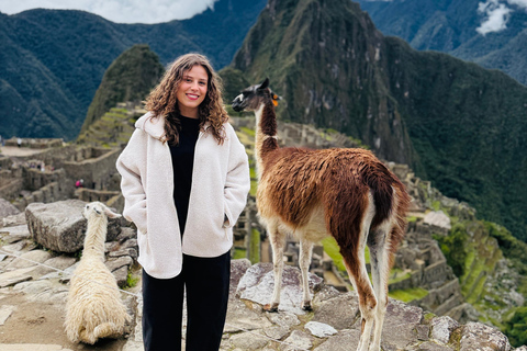 Machu Picchu Official Tour: Entrance Ticket & Expert Guide Circuit 1: The Ultimate Postcard View Route