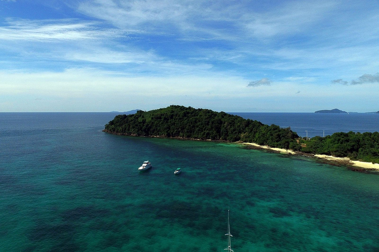 De Phuket: excursion privée d'une journée en hors-bord sur l'île de Phi Phi