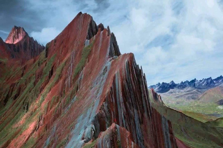 Cusco: Pallay Punchu Mountain Guided Hike with Meals