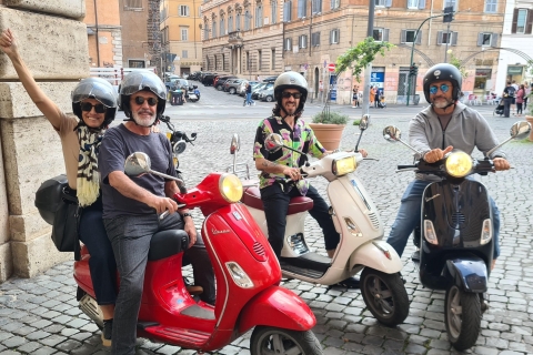 Rome: halve dagtour door Vespa met chauffeur