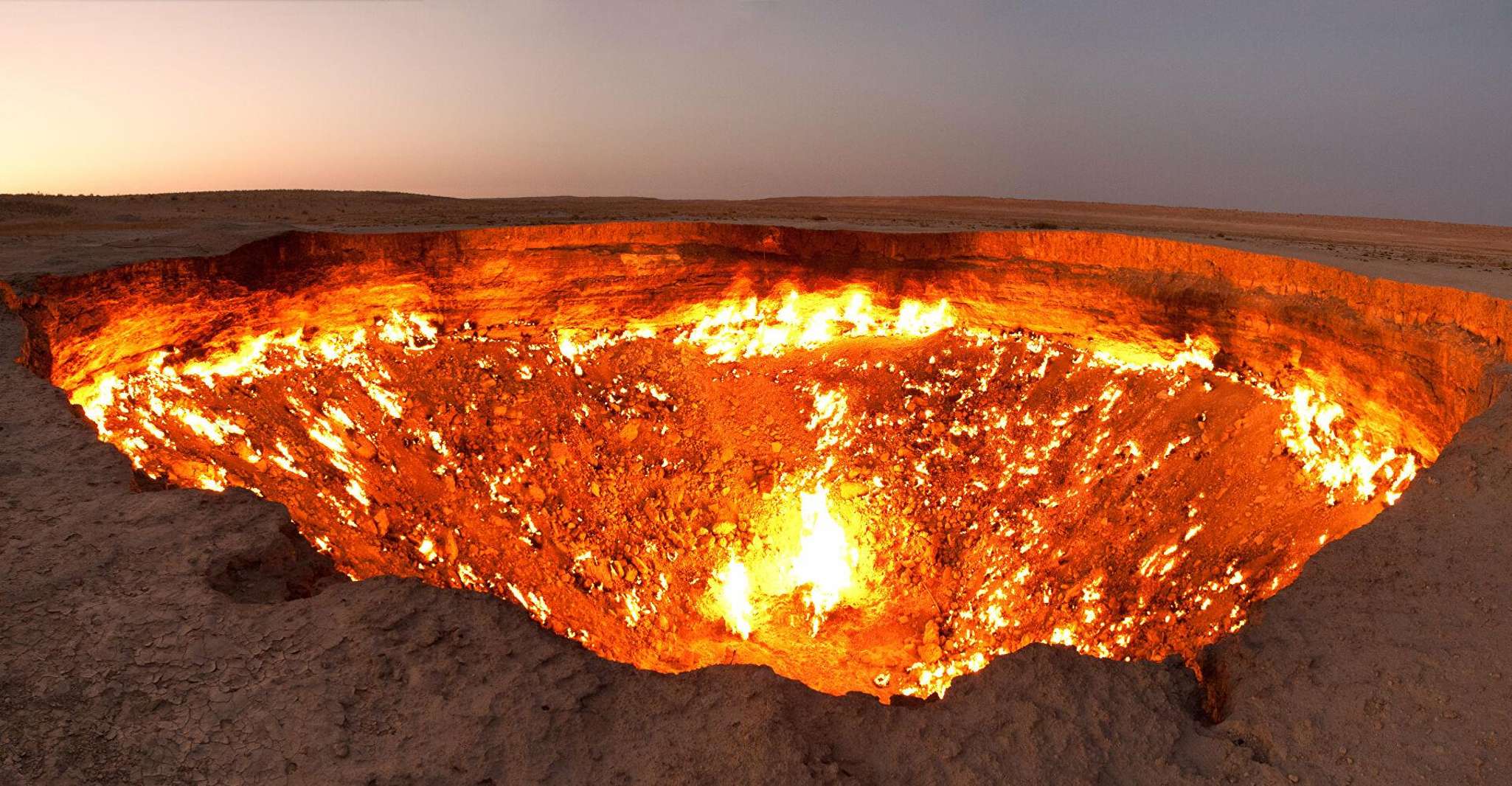 Darvaza Day Tour (Darvaza gas crater, Karakum desert) - Housity