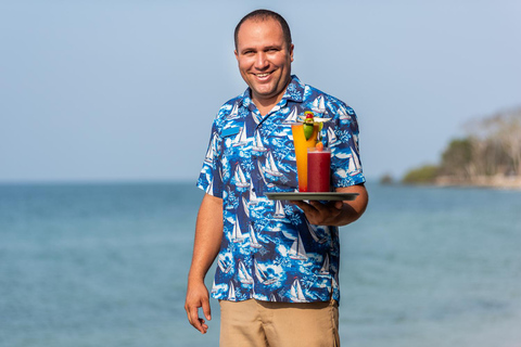 EXPÉRIENCE D'UNE JOURNÉE SUR L'ÎLE DE L'ENCHANTEMENTEXPÉRIENCE D'UNE JOURNÉE À L'ISLA DEL ENCANTO