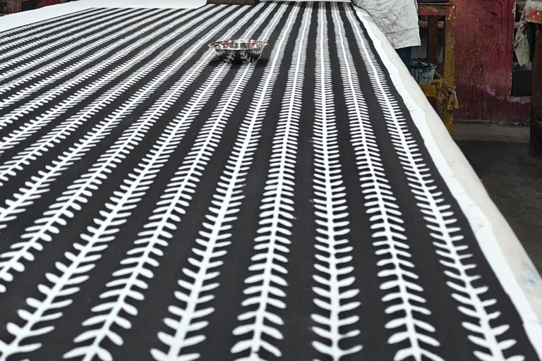 Jaipur: Tuk Tuk Shopping Tour with Art Workshops and Bazaar