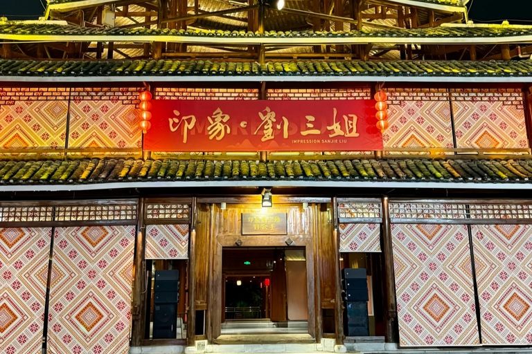 Guilin Yangshuo Day Tour: Balloon, Rafting & Impression Show Paragliding flight