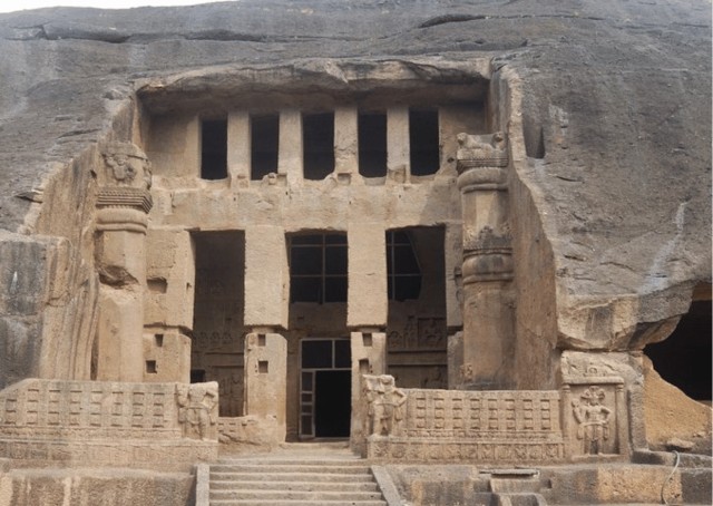 Visit Elephanta Caves Excursion (Guided Half Day Sightseeing Tour) in Mumbai